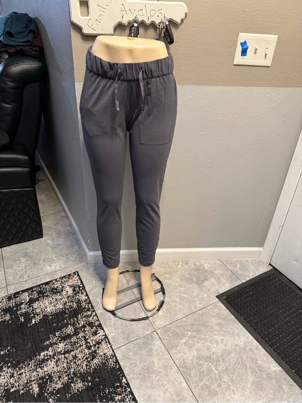 lululemon slate gray elastic waist joggers